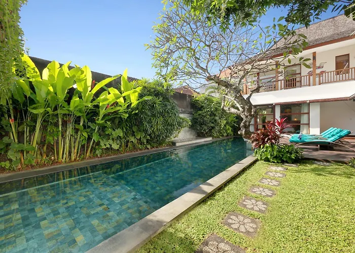Amira Villa *